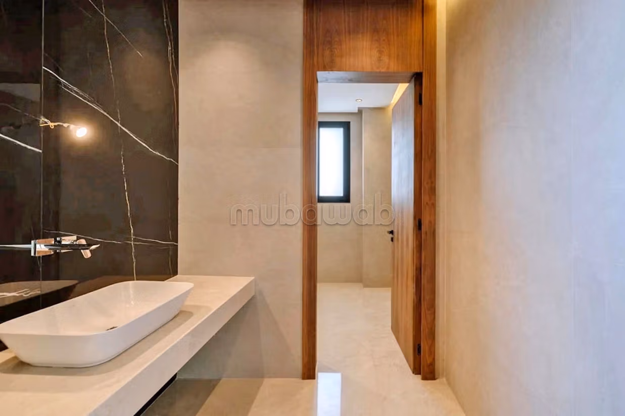 Villa moderne en 3 niveaux, 5 chambres