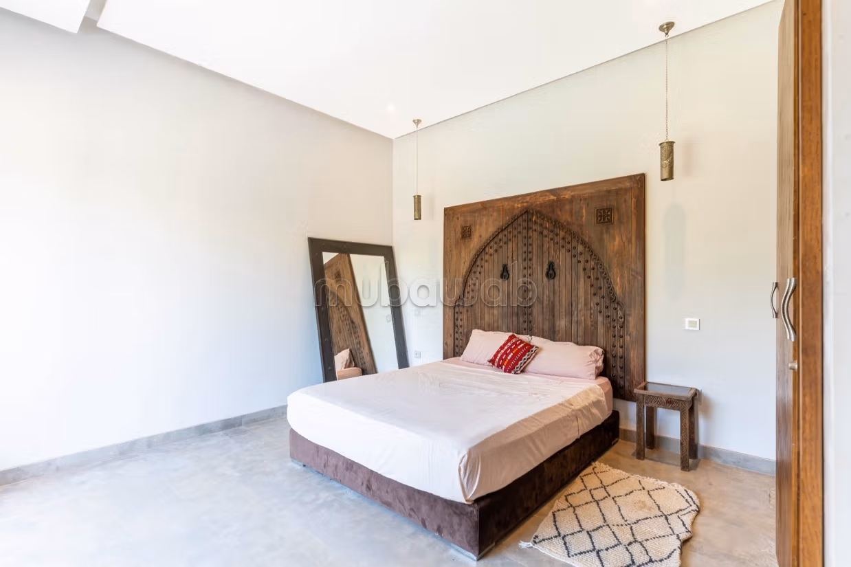 Prachtige villa te koop aan de Route de Fez. Oppervlakte 1063 m². Gemeubileerd