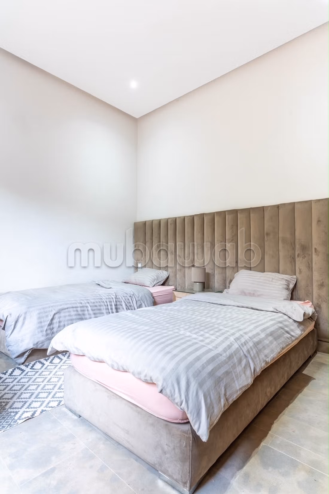 Prachtige villa te koop aan de Route de Fez. Oppervlakte 1063 m². Gemeubileerd
