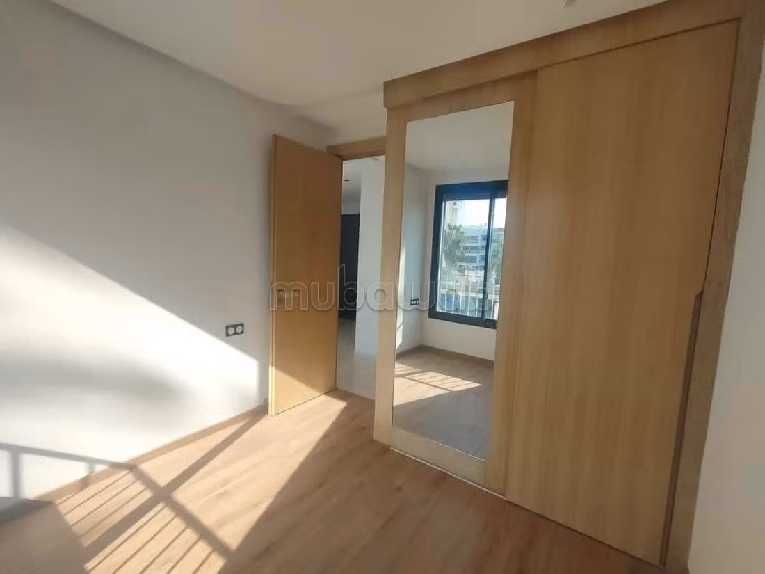 Empty apartment 64m² Palmier 7300 Dh