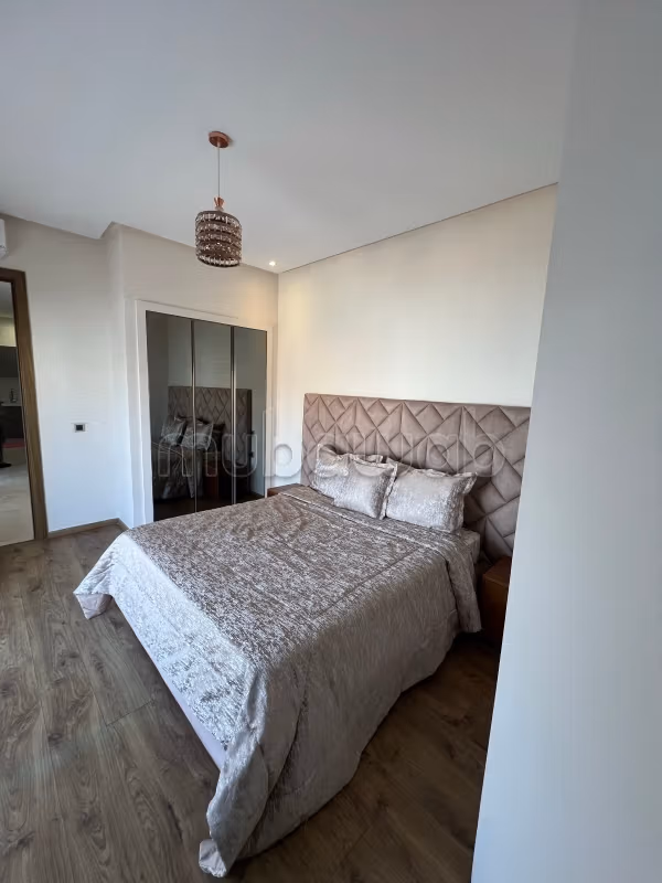 Location d'un appartement à Hermitage. 
Surface totale 63 m². 
Meublé