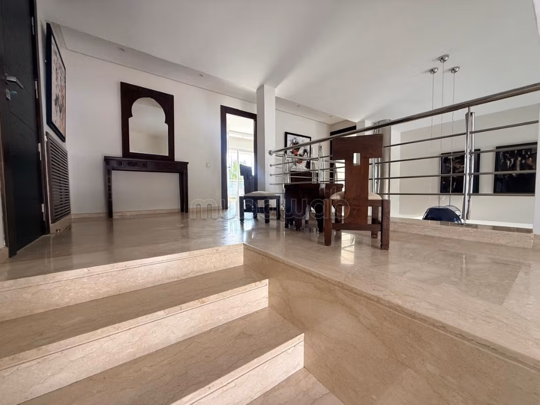 Luxe gemeubileerde villa met een prachtig uitzicht op zee