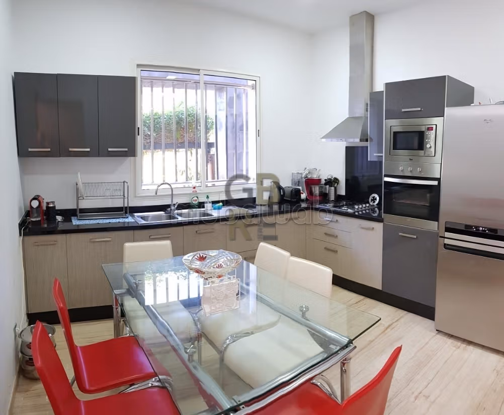 Bellissima villa con piscina in affitto ammobiliata a Bassatine el Menzeh