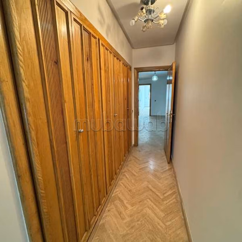 Appartement à Louer de 185.0 m² à Casablanca, Mers Sultan — 5