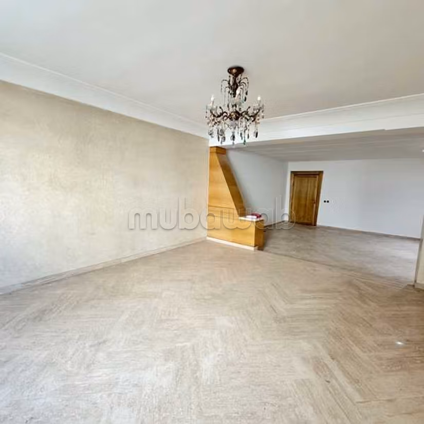 Appartement à Louer de 185.0 m² à Casablanca, Mers Sultan — 2