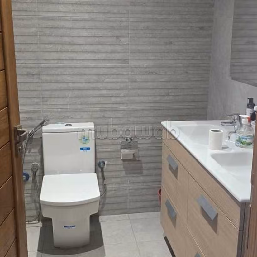 Appartement à Vendre de 180.0 m² à Casablanca, 
Hopitaux — 5