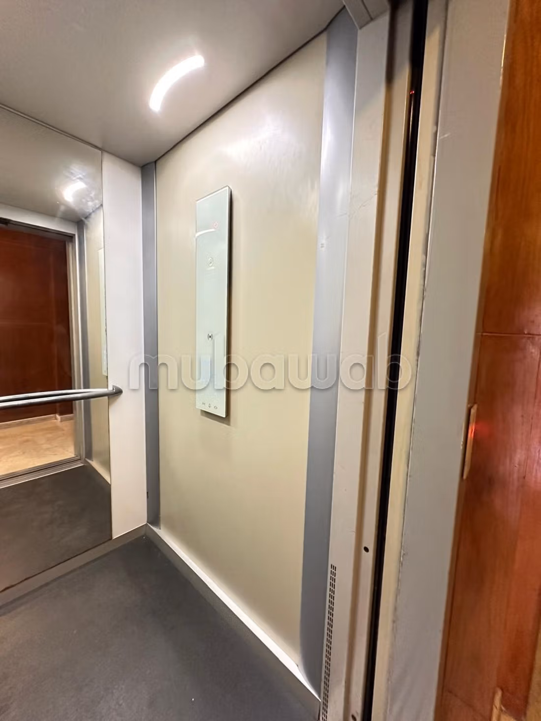 Bellissimo appartamento in affitto a Roches Noires. Superficie totale 55 m². Arredato