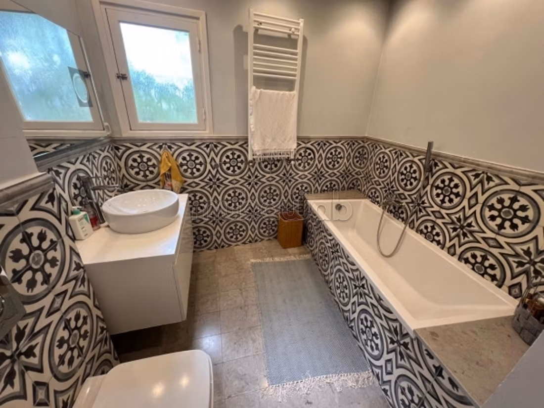 IN VENDITA – Magnifico piano di villa a Kheireddine