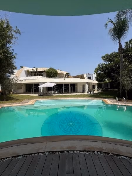 À Vendre – Somptueuse Villa de Maître, Quartier Océan Pacifique – Casablanca