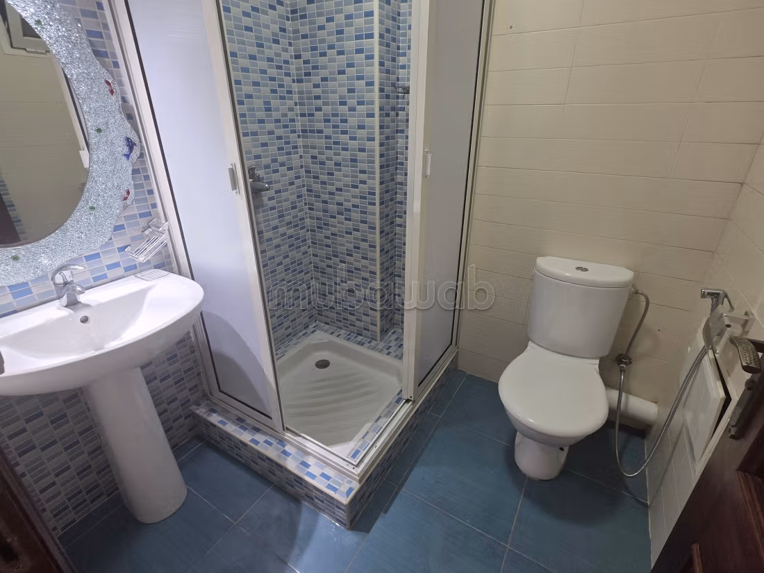Apartamento con terraza en Agdal