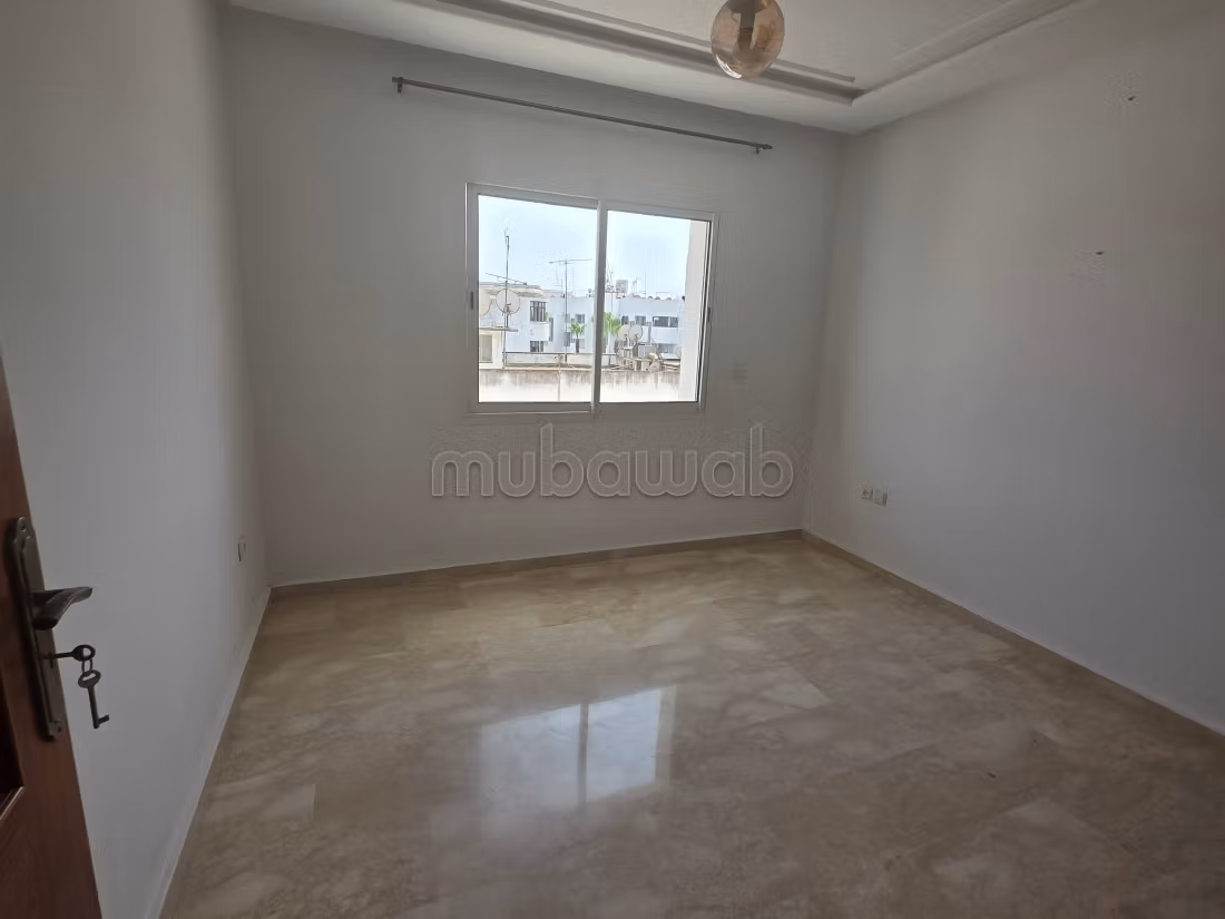 Apartamento con terraza en Agdal