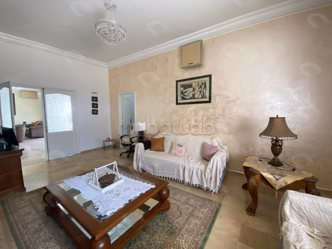 À vendre villa piscine terrain 2048 m²