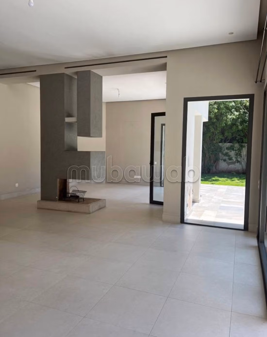 Villa de luxe à louer à Anfa Supérieur. Surface totale 700 m². Parking et jardin