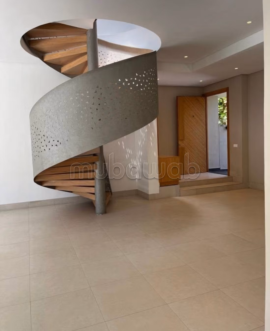 Villa de luxe à louer à Anfa Supérieur. Surface totale 700 m². Parking et jardin