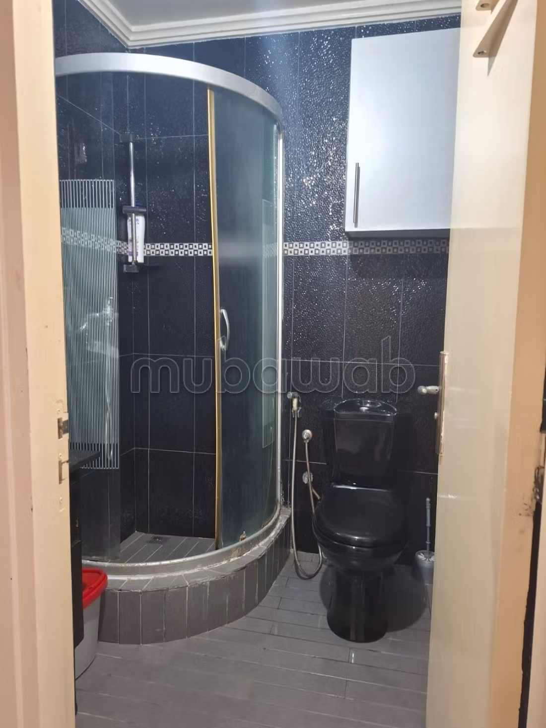 Renting an apartment in Nassim 2. Total area 60 m². Television