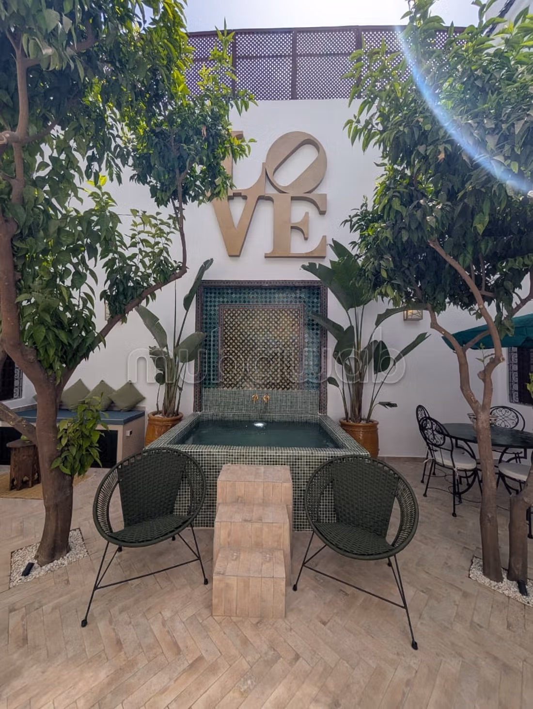 Riad Rénové à Neuf avec Bassin & Hammam – Laarouss
