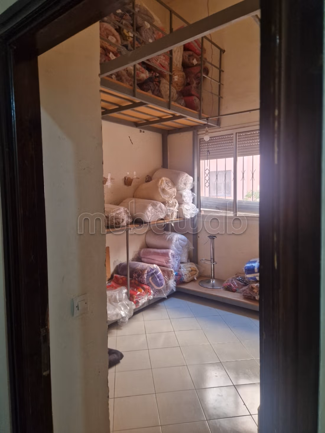 Apartment shop with/without laundry business