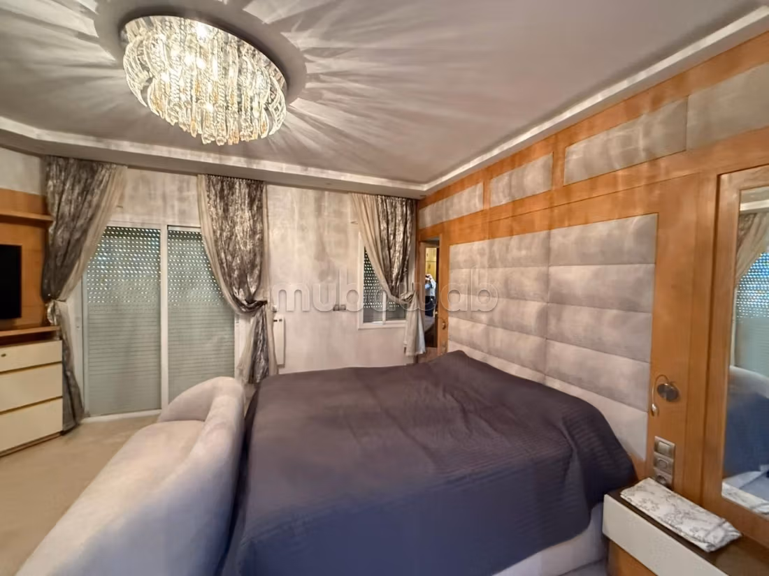 Super villa arredata in affitto a Hay Riad