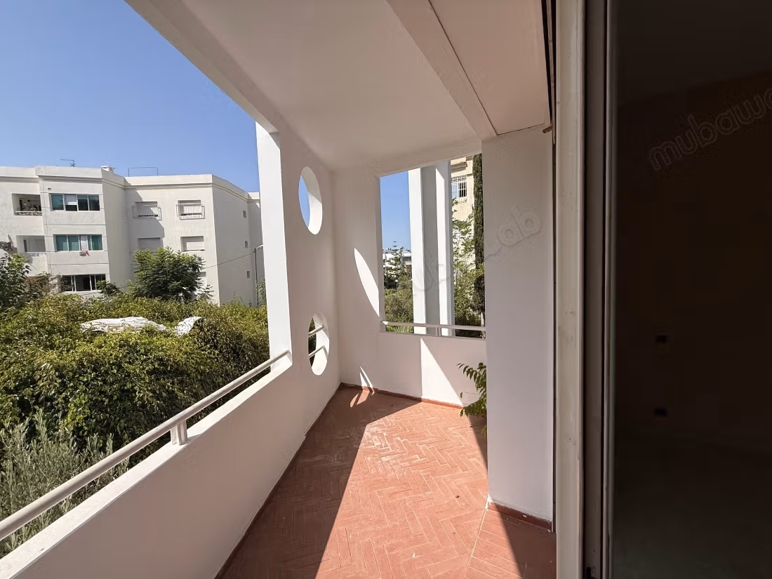 Bellissimo appartamento spazioso in affitto a Hay Riad