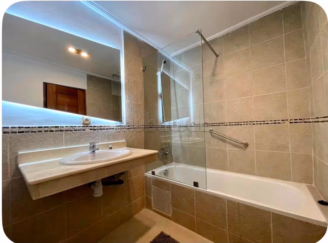 Elegante Gemeubileerde Appartement in het Hart van de Stad