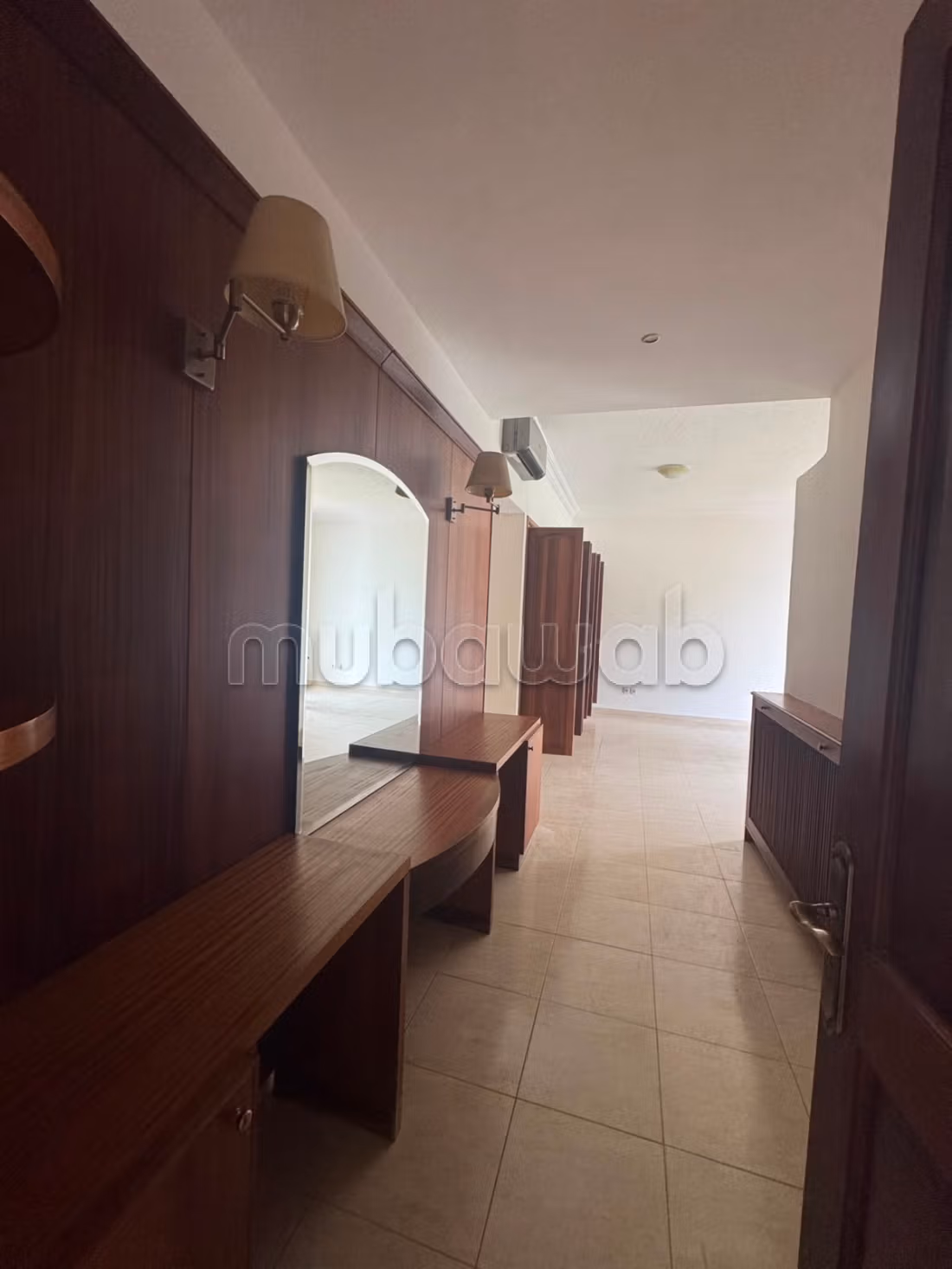 Magnifica villa in affitto a Souissi. 5 camere. Porta blindata e residenza sicura