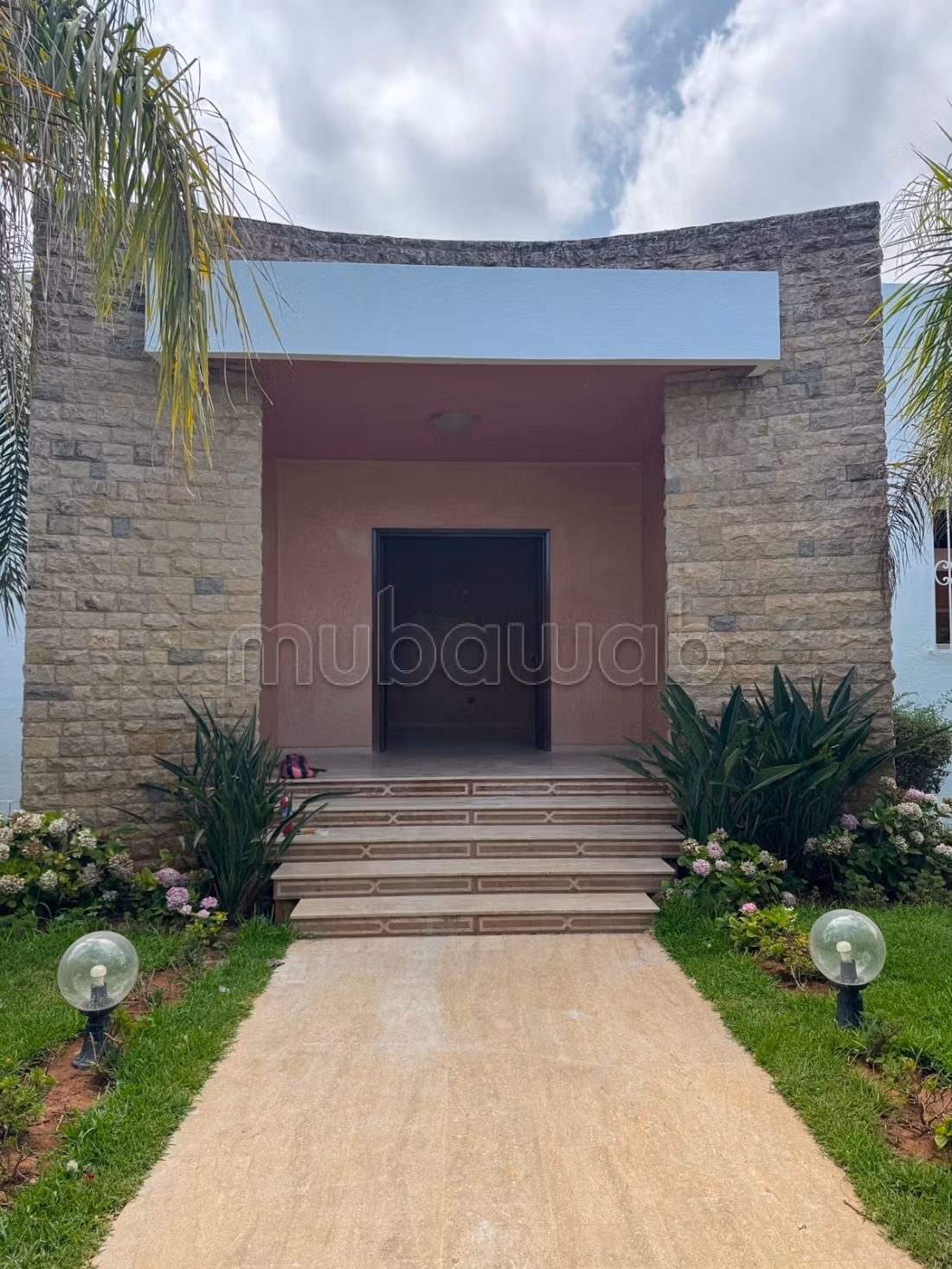 Magnifica villa in affitto a Souissi. 5 camere. Porta blindata e residenza sicura