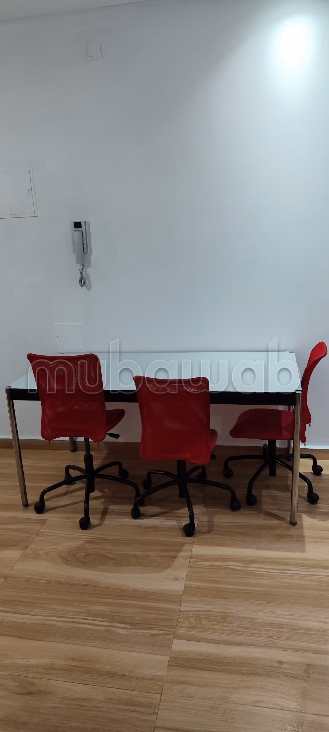 Huurappartementen. Oppervlakte 130 m². Gemeubileerd