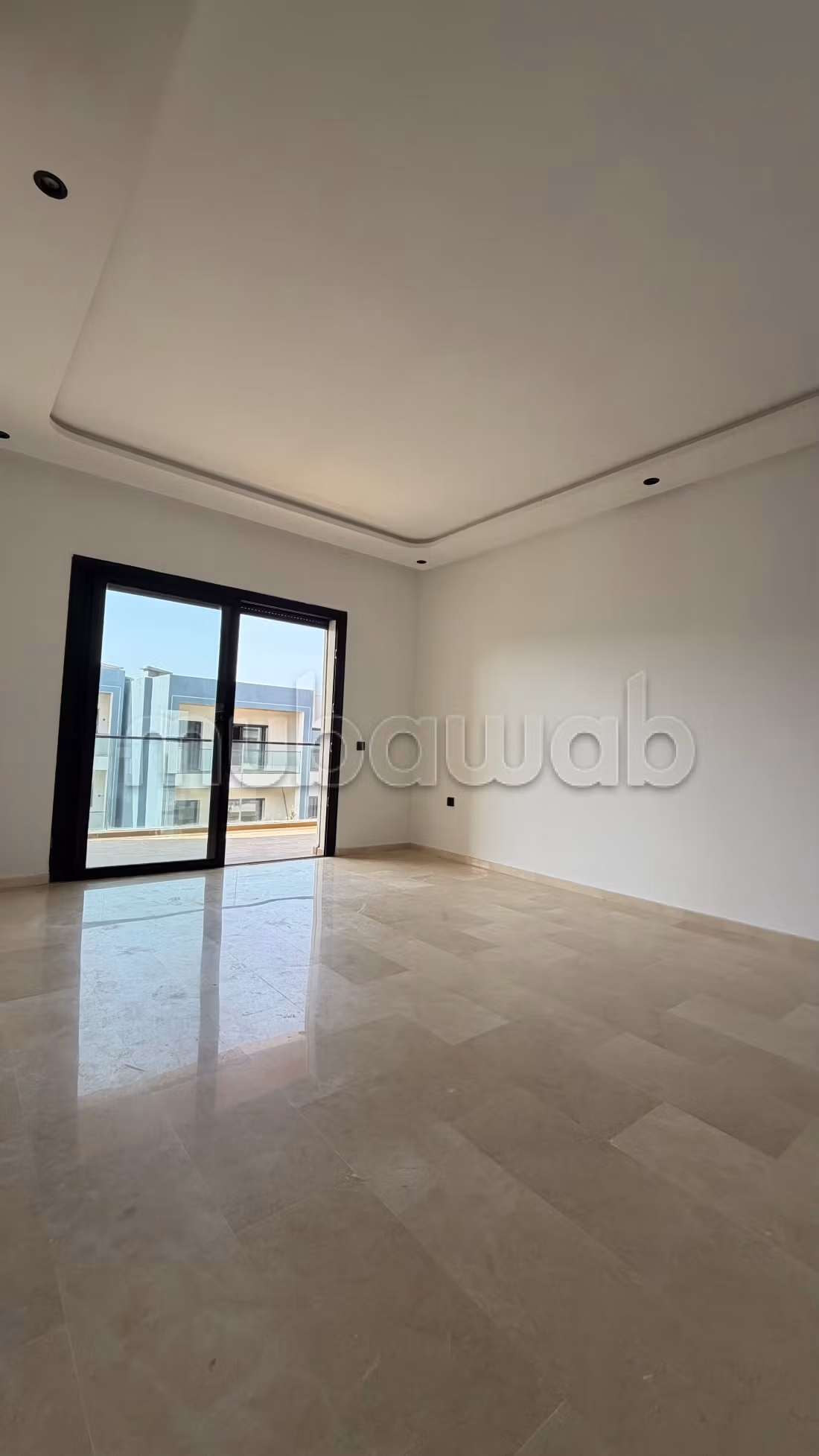 New empty apartment for rent in Darbouazza