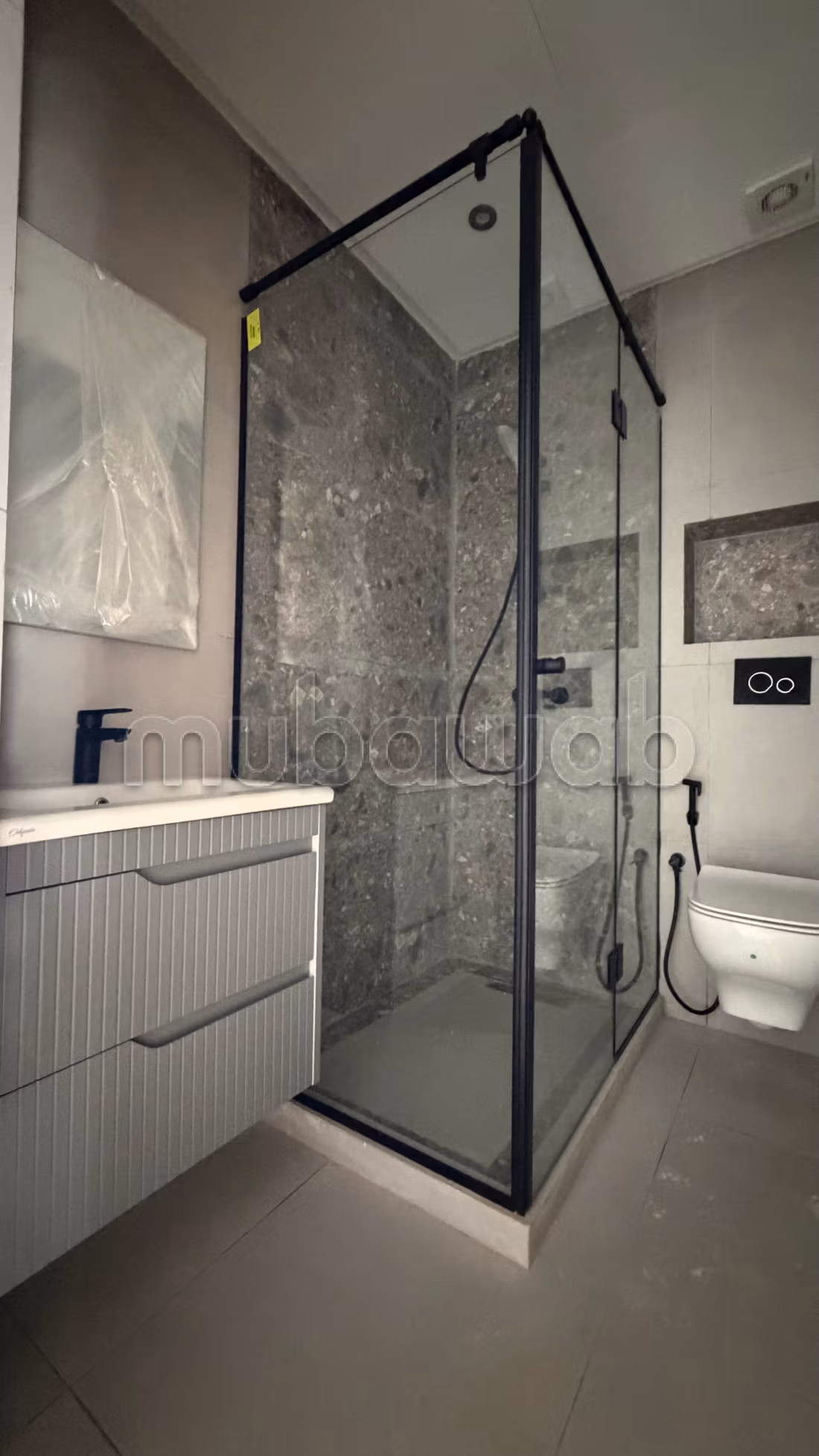 New empty apartment for rent in Darbouazza