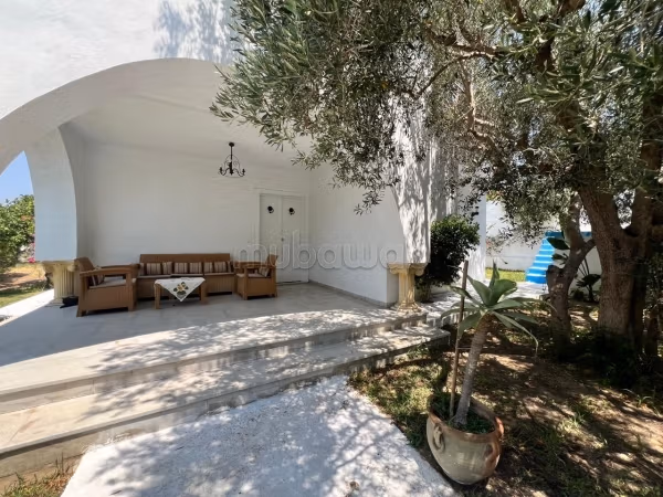 A louer: Villa avec jardin à Hammamet
