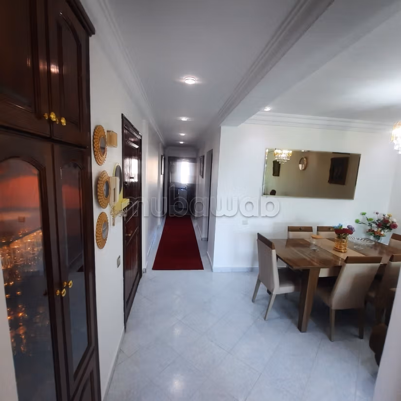 In affitto – Bell'appartamento arredato a Beauséjour, vicino a Casa Finance City