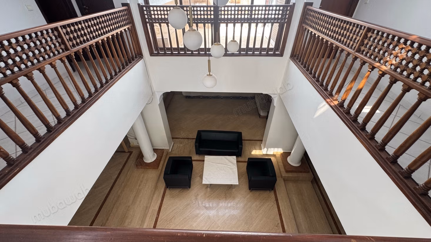 Location de bureaux à Sidi Maarouf.
Surface de 500 m².
Jardin et terrasse