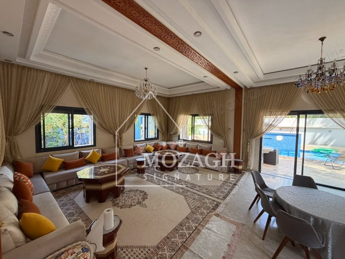 Jolie villa 4 chambres avec piscine privée à Targa