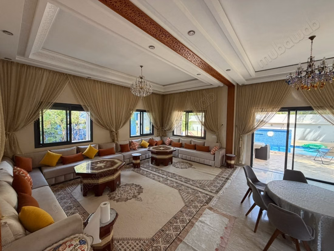 Jolie villa 4 chambres avec piscine privée à Targa