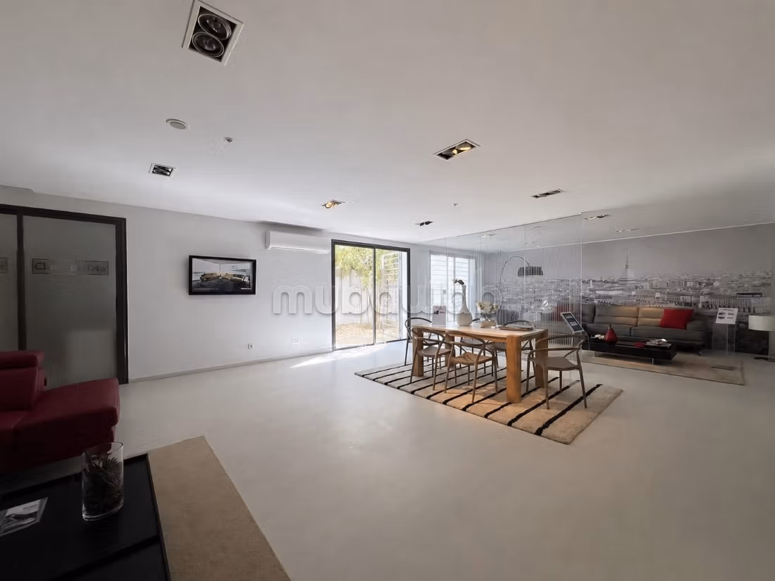 In affitto spazio commerciale 460 m² a La Soukra