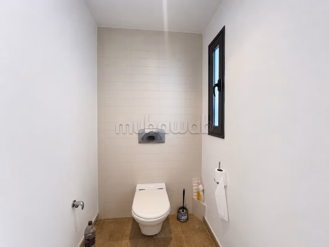 In affitto spazio commerciale 460 m² a La Soukra