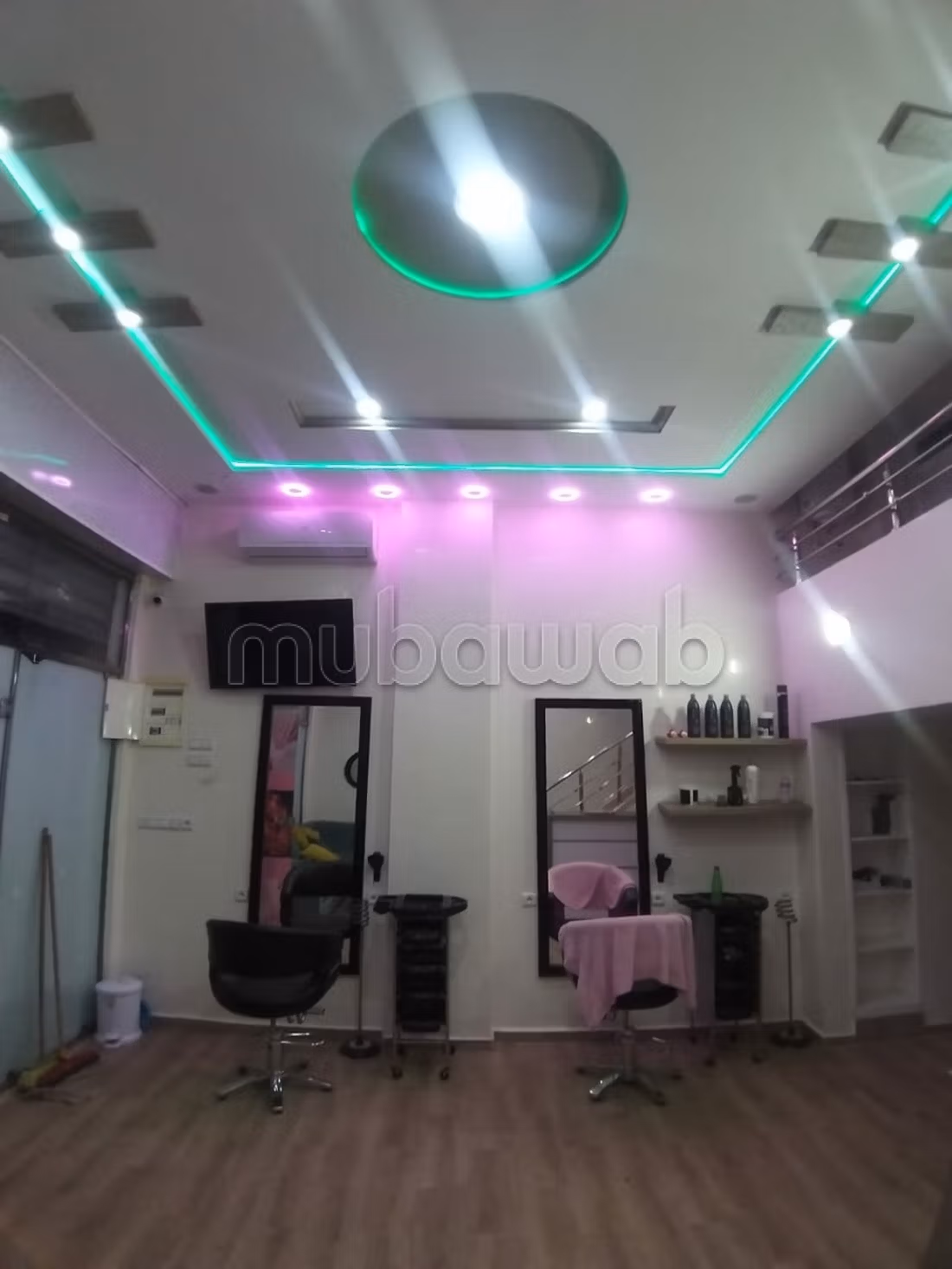 Salon titré