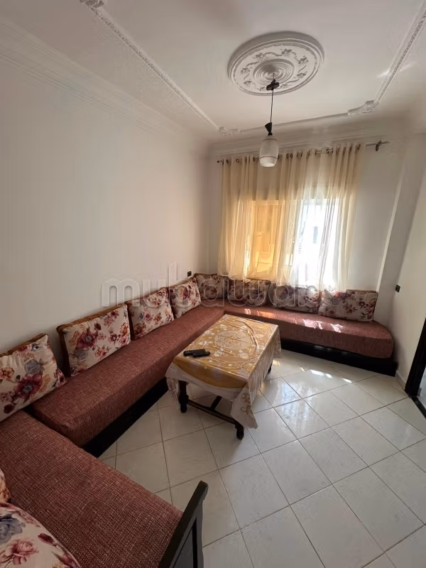 Camere in affitto a Martil. Superficie totale 65 m². Posto auto e balcone