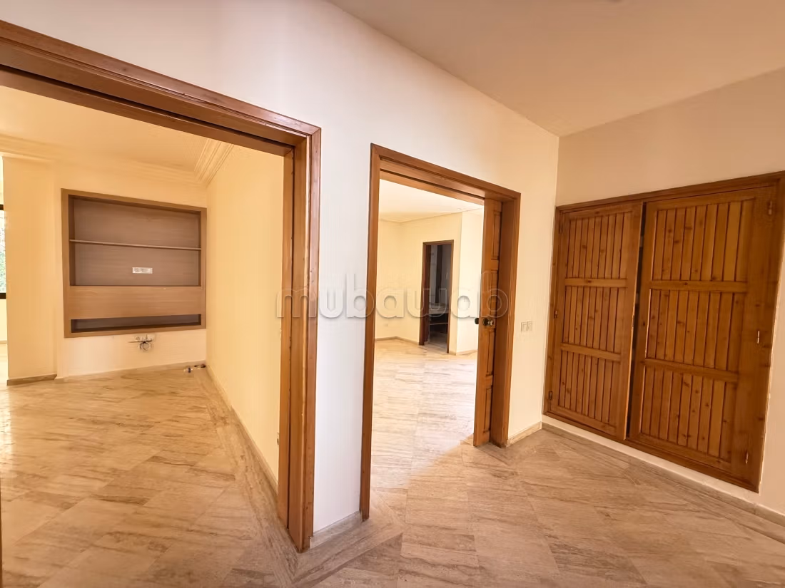 Bella villa ristrutturata in affitto a Hay Riad