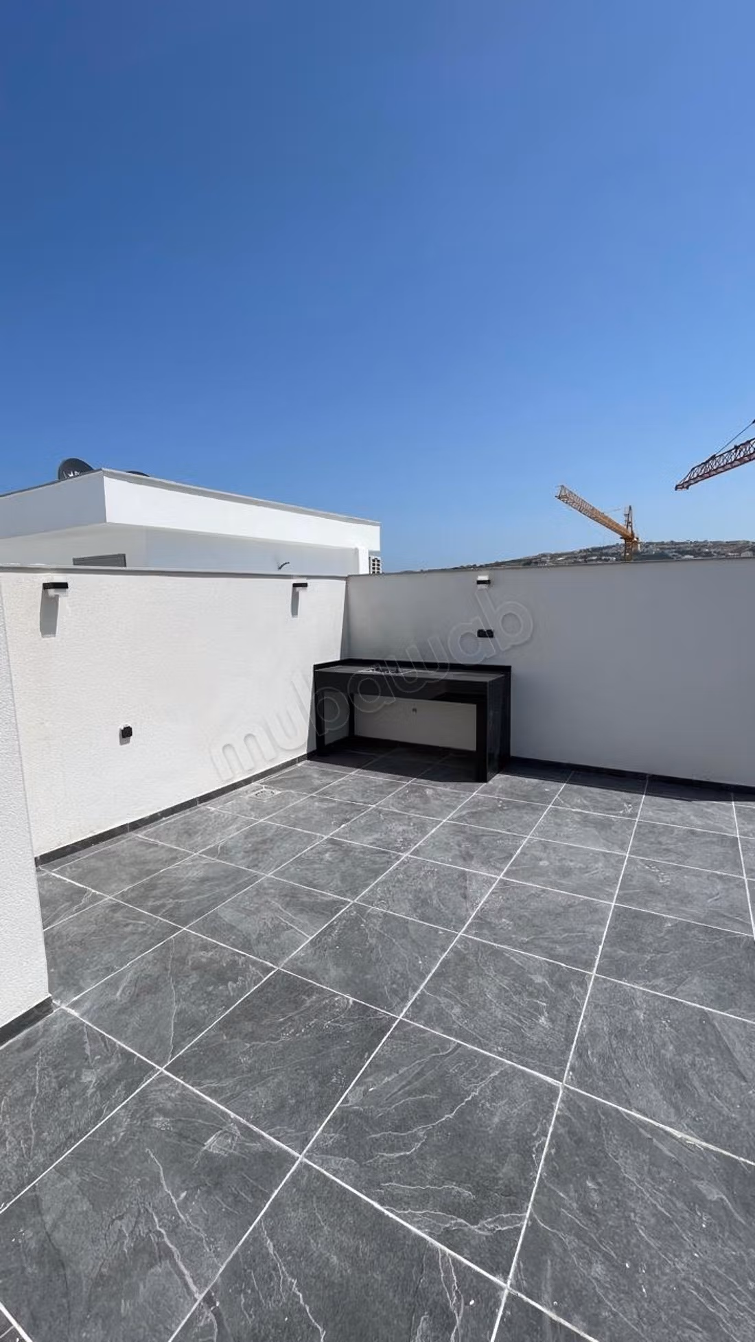 High standing apartment in MALABATA HILLS 256 m