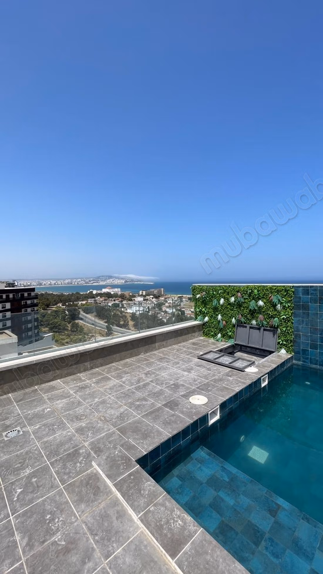 High standing apartment in MALABATA HILLS 256 m