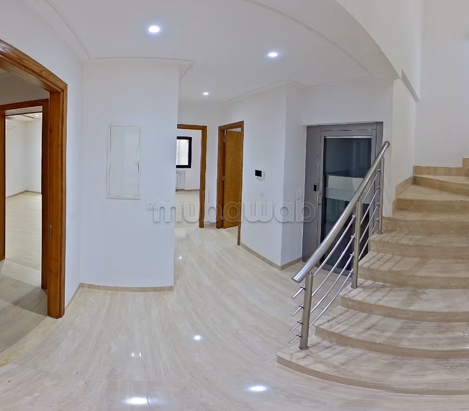 Villas triplex neuves avec piscine