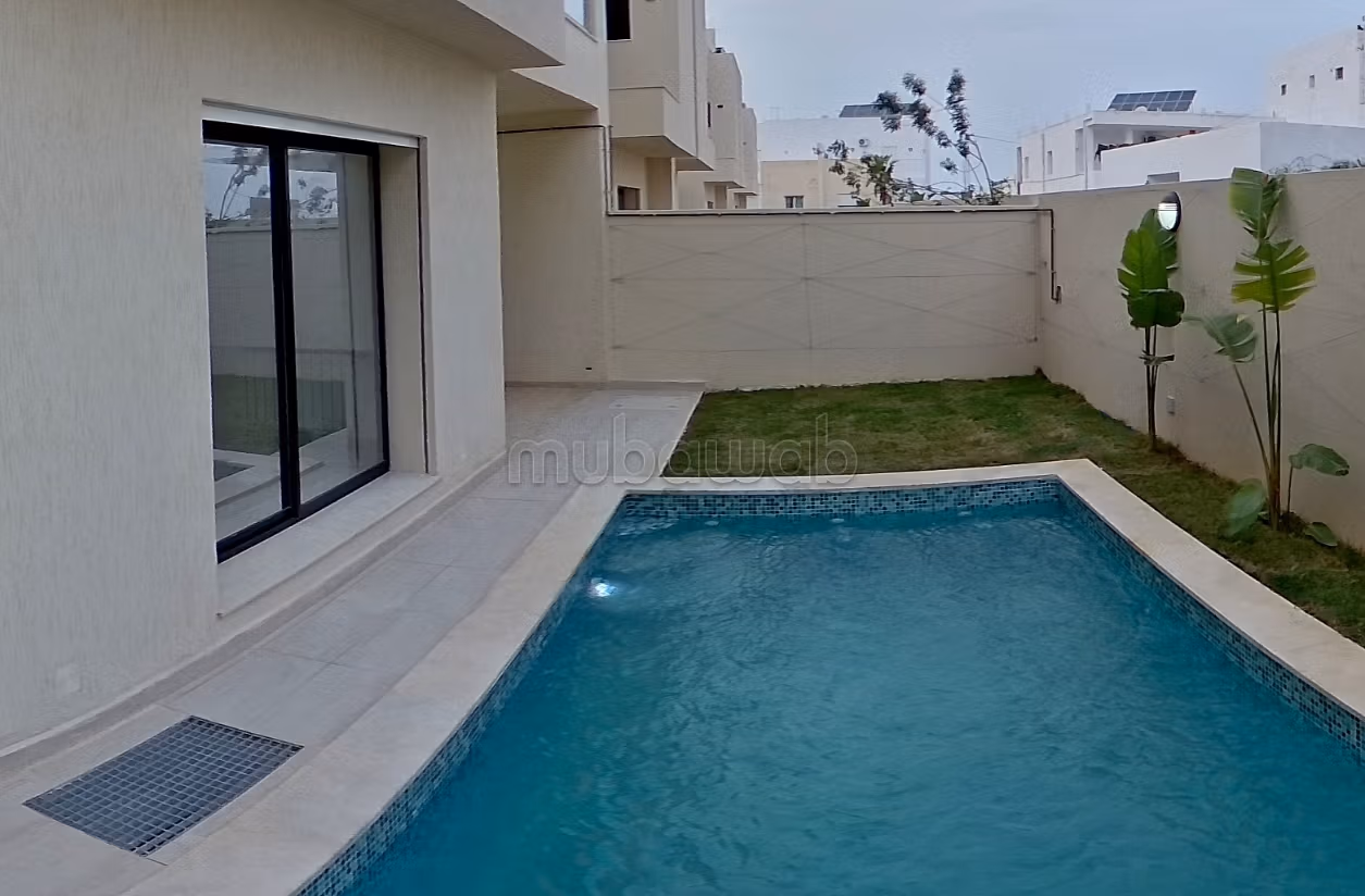 Villas triplex neuves avec piscine