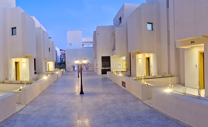 Villas triplex neuves avec piscine