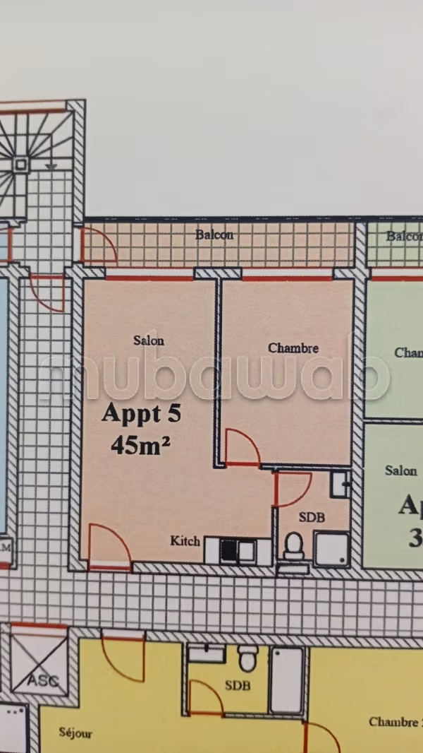 Hermoso apartamento en venta en la carretera nacional de Asilah. La superficie total es de 46 m². La residencia ofrece servicio de conserjería y aire acondicionado.