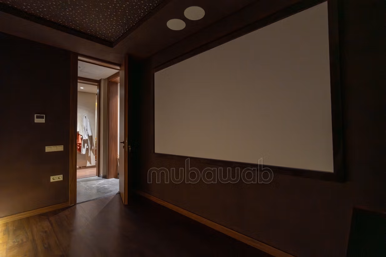 Prachtige villa te koop in Route de Tahanaout. 7 mooie kamers. Zolder