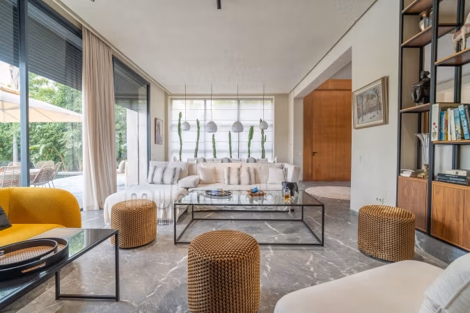 Espléndida villa en venta en la Ruta de Tahanaout. 7 encantadoras habitaciones. Ático