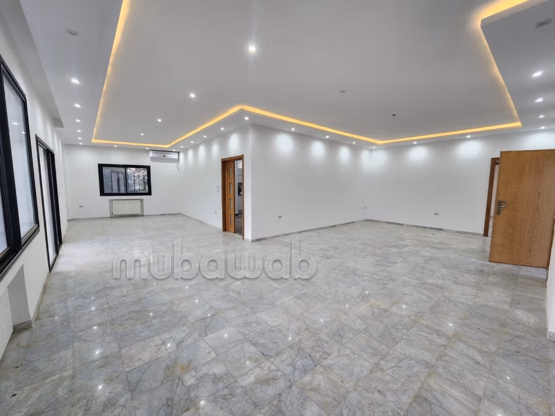 A vendre villa s6 a la soukra