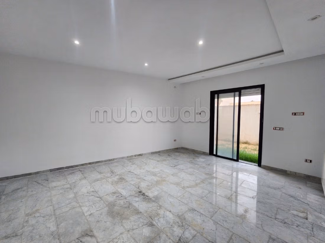 A vendre villa s6 a la soukra