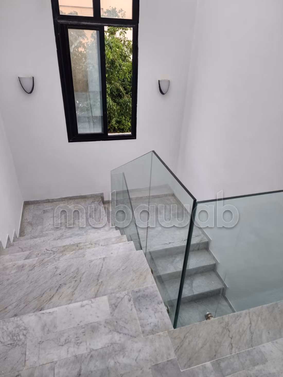 A vendre villa s6 a la soukra